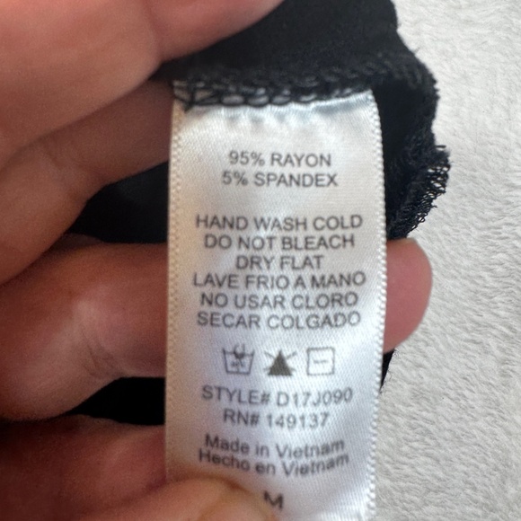 Long Sleeve Tunic Womens Size Medium Black Raw Hem Goth Normcore Jersey - Picture 6 of 7